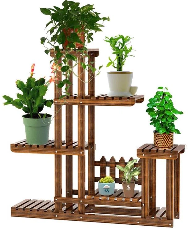 Puinen monitasoinen kukkaistuimen teline